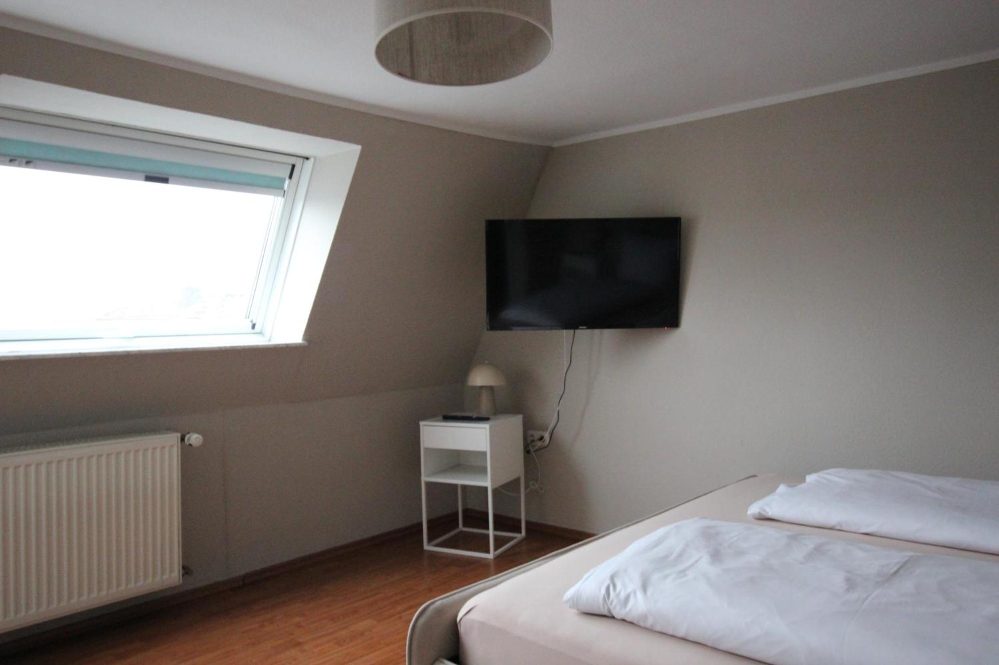 Homie Stay Schiestlstrasse - Moderne Dachgeschosswohnung Mit 2 Schlafzimmern Вюрцбург Экстерьер фото